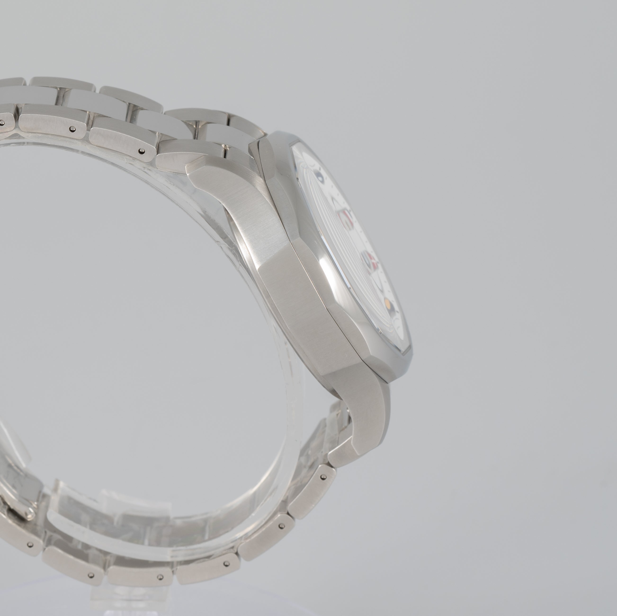 Corum Admiral 42 Chronograph White Dial Ref: A984/04251 984.111.20 V705 AA52