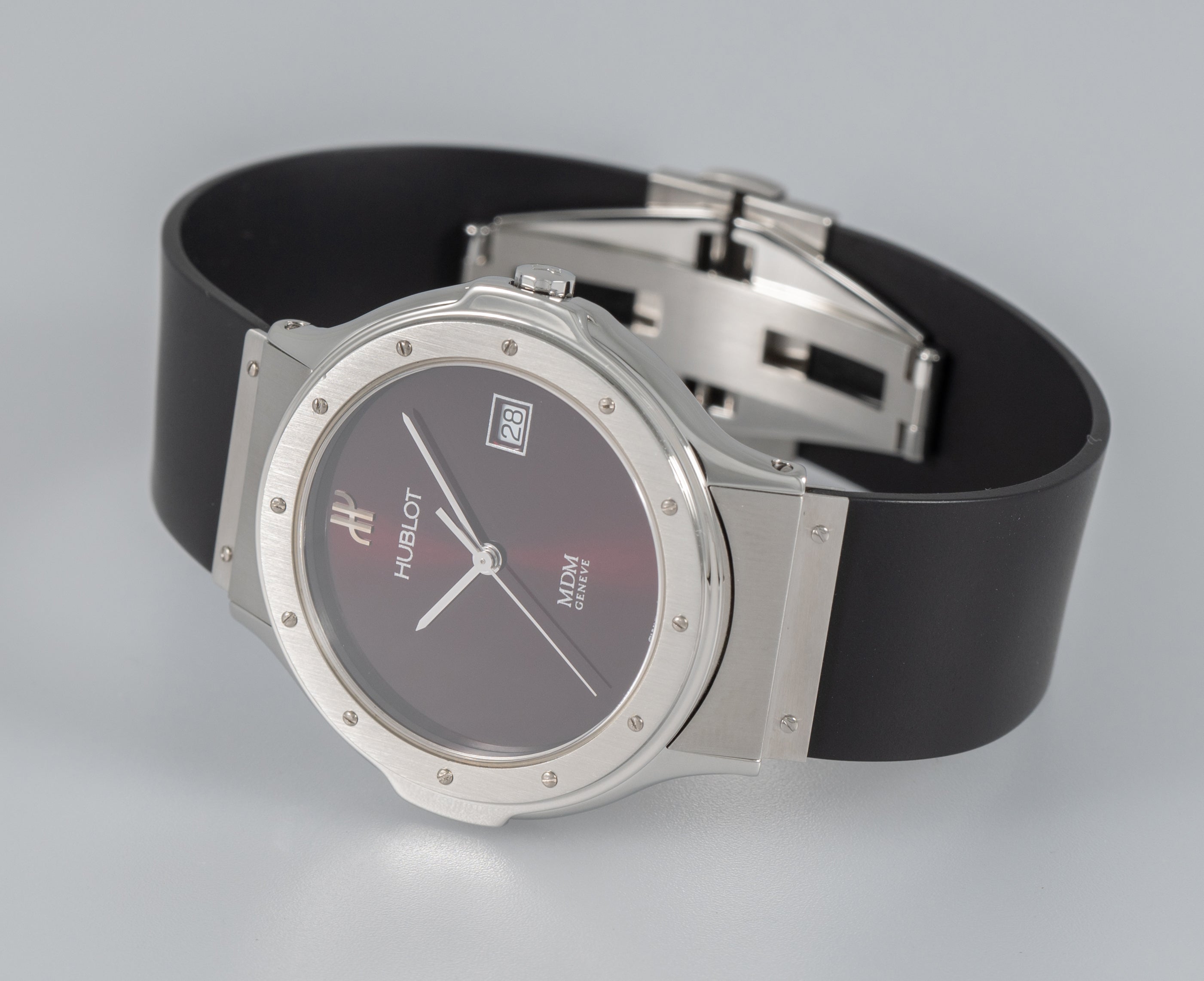 Hublot Classic MDM Geneve Burdeos Dial Ref: 1523.1