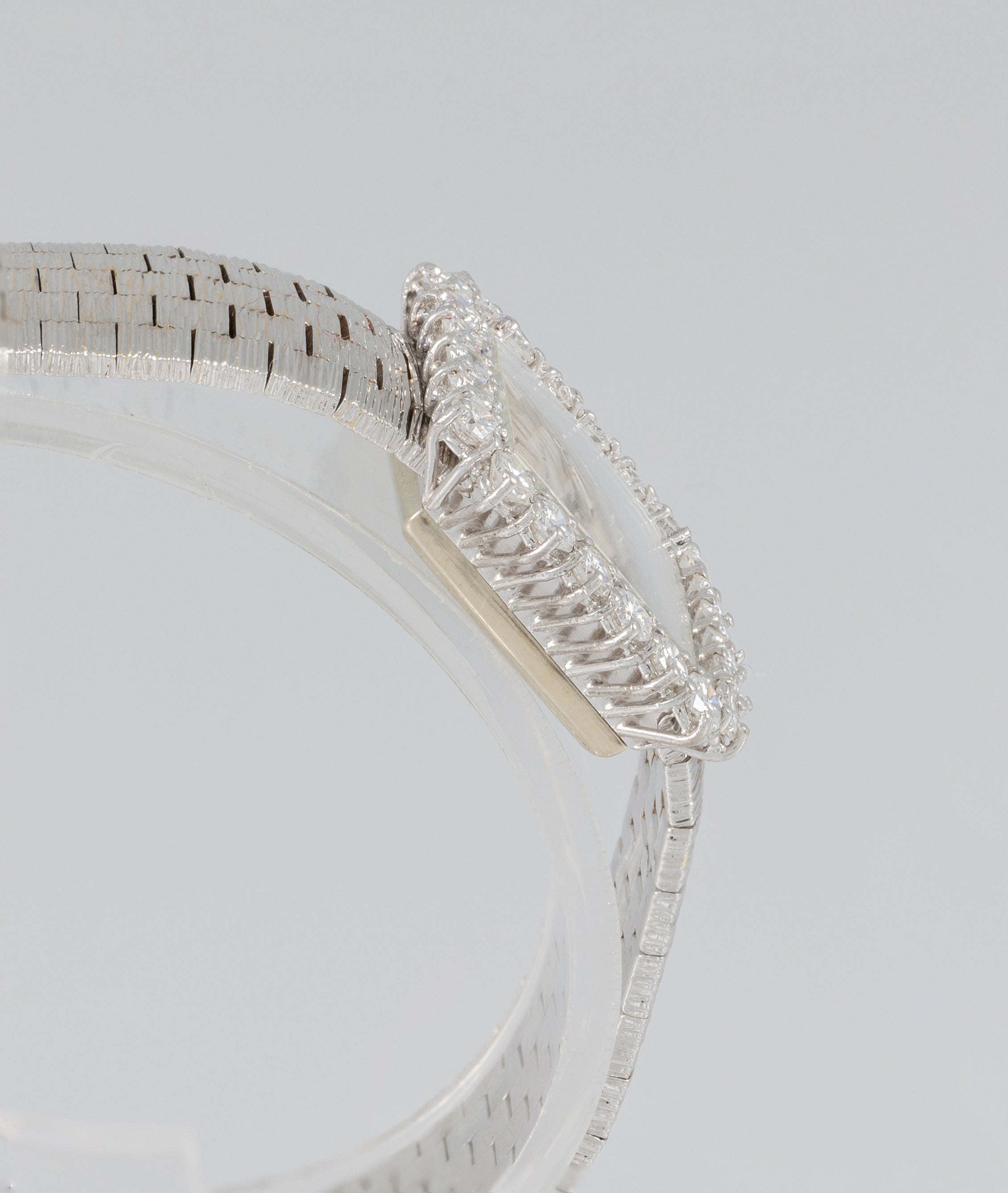 Juvenia White Gold 18k and Diamonds 1.1 ct Square Dial Ref: 13245