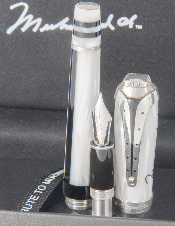 Montegrappa Muhammad Ali Sterling Silver Fountain Pen Limited Edition Nib 18k Gold