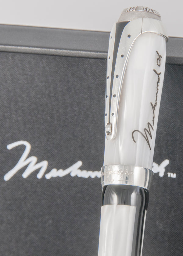 Montegrappa Muhammad Ali Sterling Silver Fountain Pen Limited Edition Nib 18k Gold