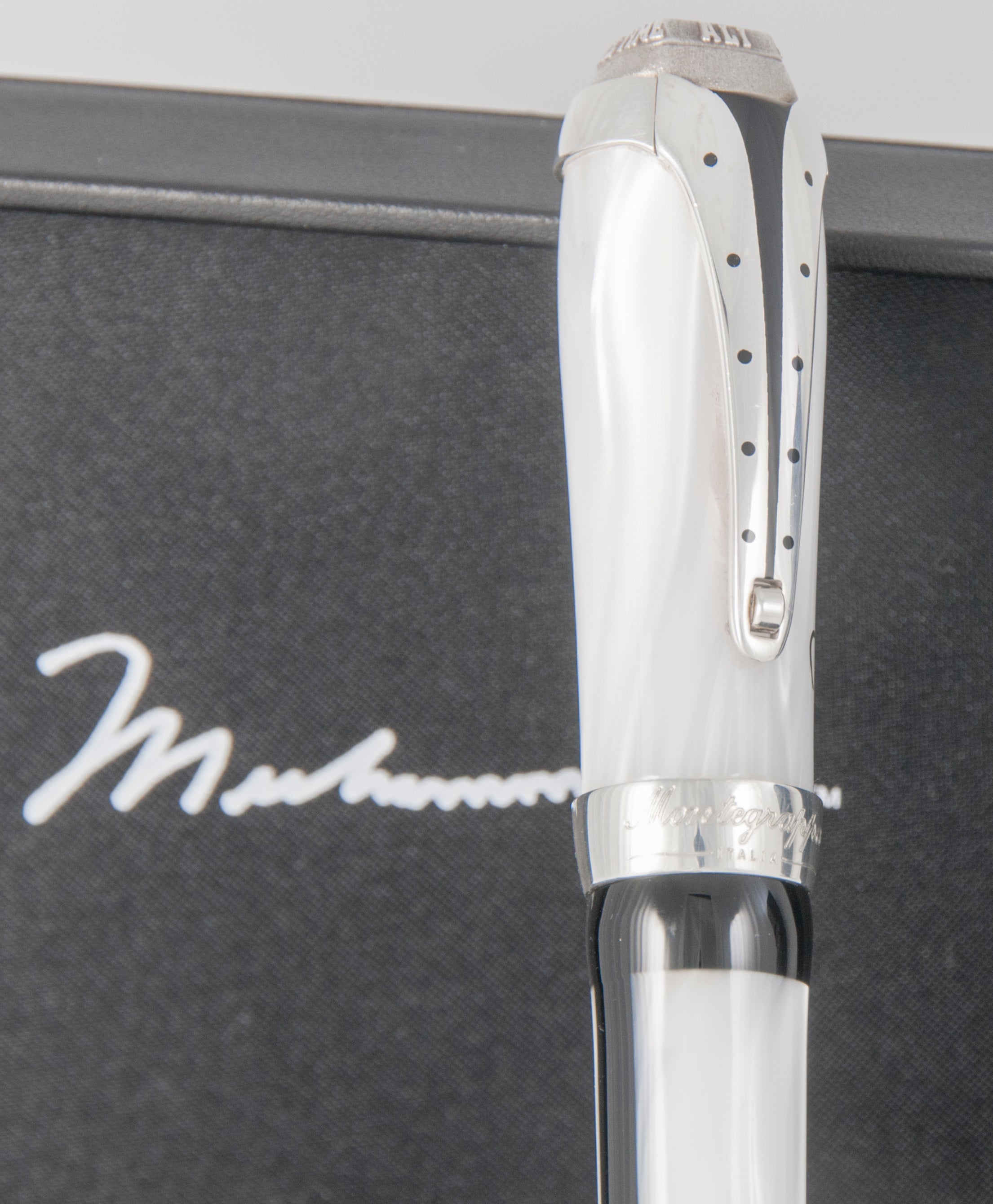 Montegrappa Muhammad Ali Sterling Silver Fountain Pen Limited Edition Nib 18k Gold