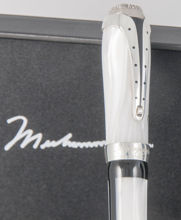 Montegrappa Muhammad Ali Sterling Silver Fountain Pen Limited Edition Nib 18k Gold