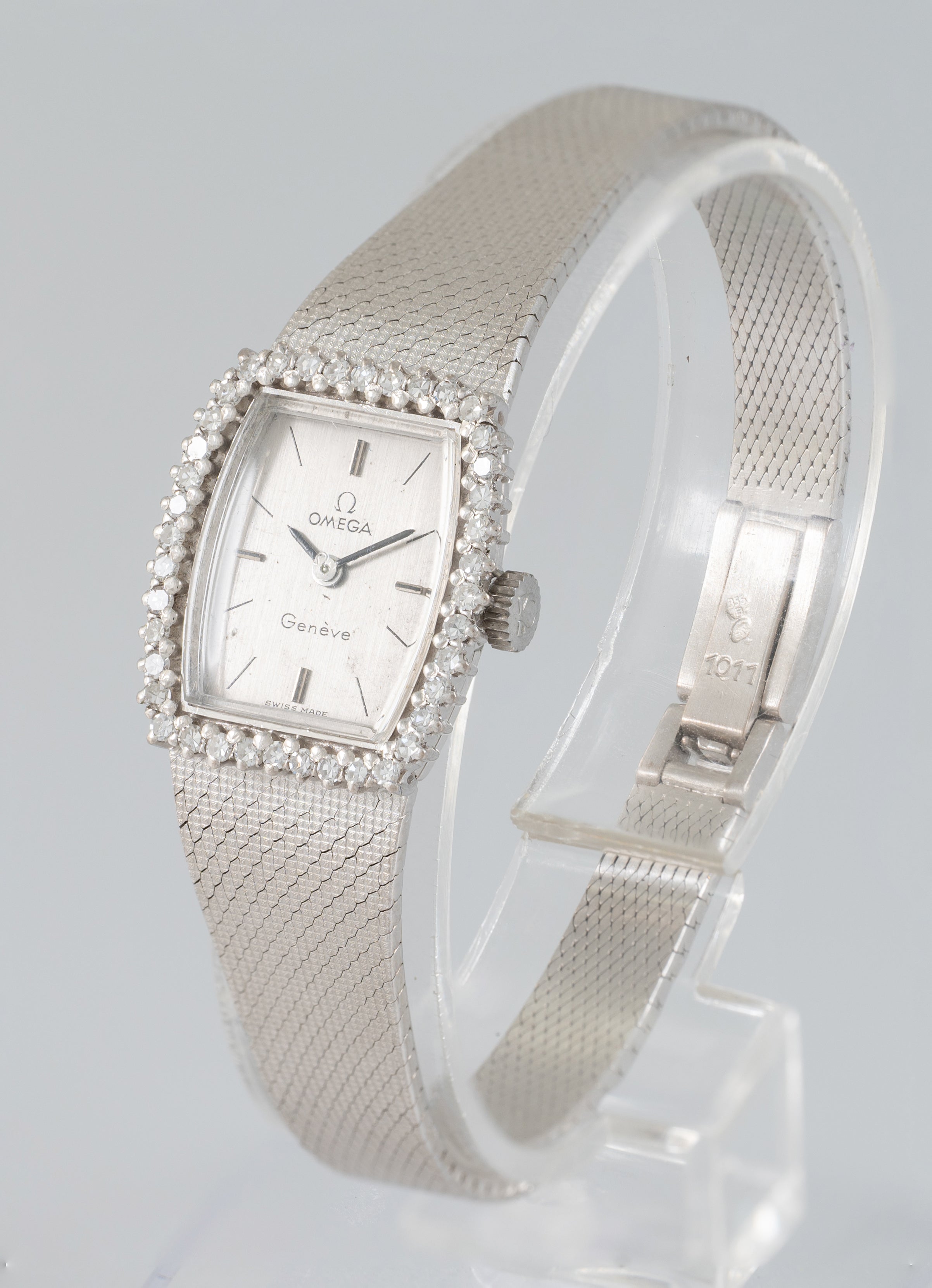 Omega Geneve White Gold 18k and Diamonds 0.4 ct Square Dial