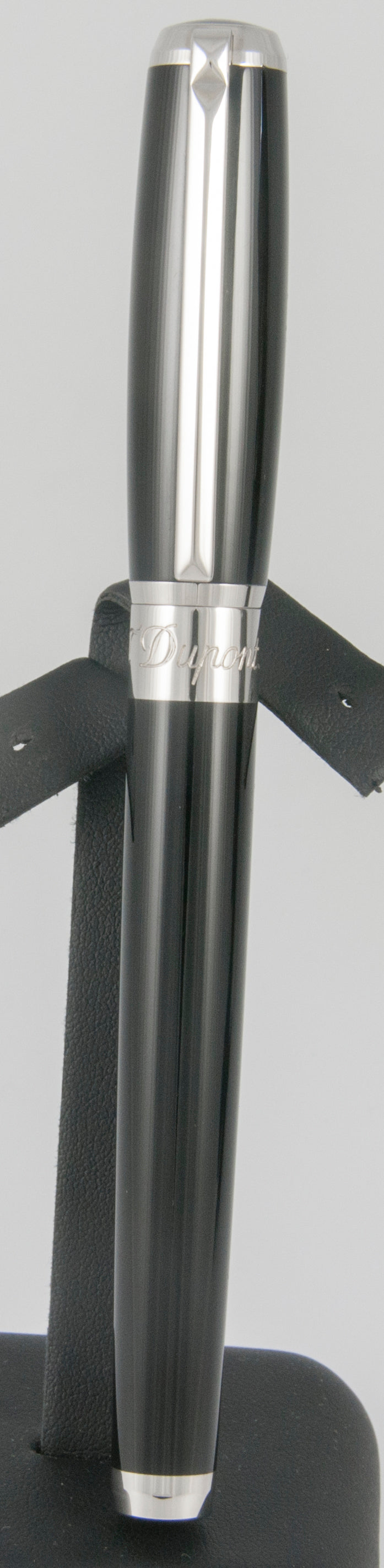 S.T. Dupont Elysee Line D Fountain Pen Nib 14k 585