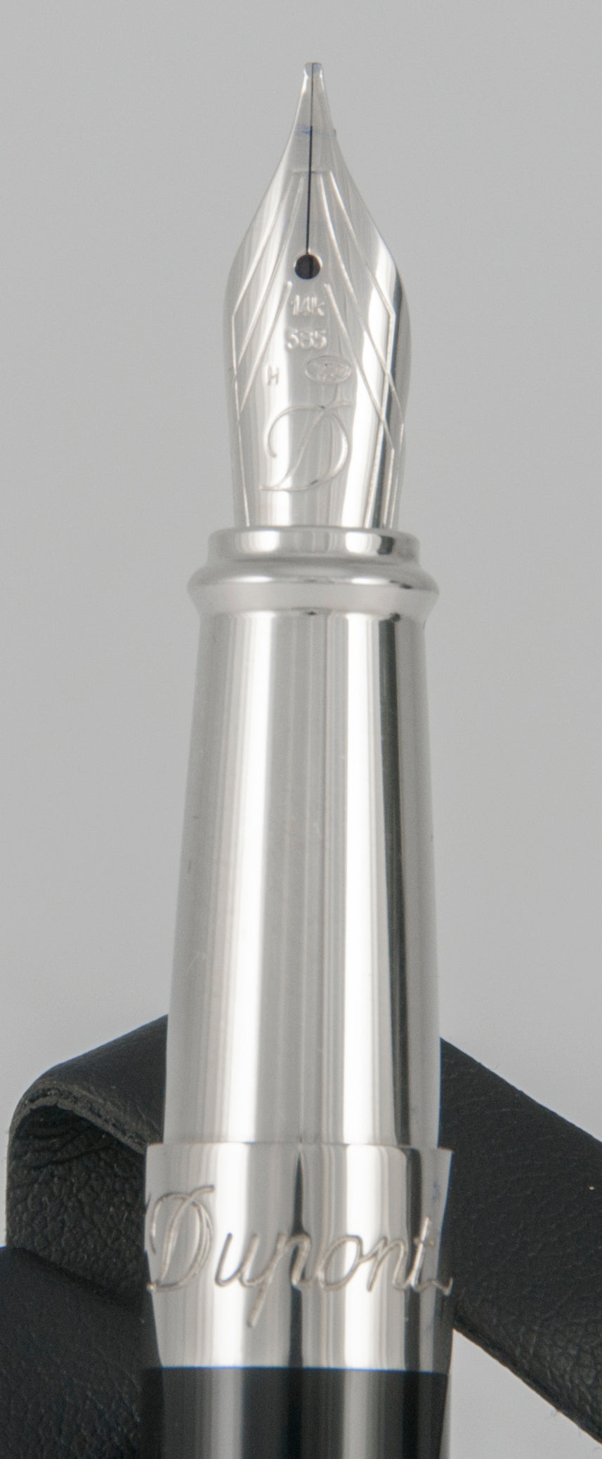 S.T. Dupont Elysee Line D Fountain Pen Nib 14k 585