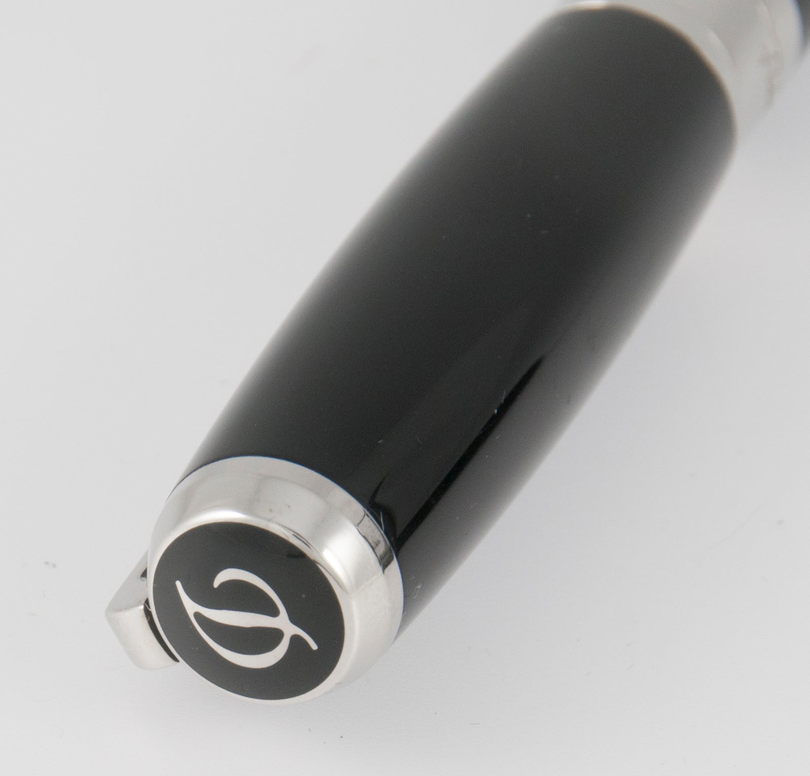 S.T. Dupont Elysee Line D Fountain Pen Nib 14k 585