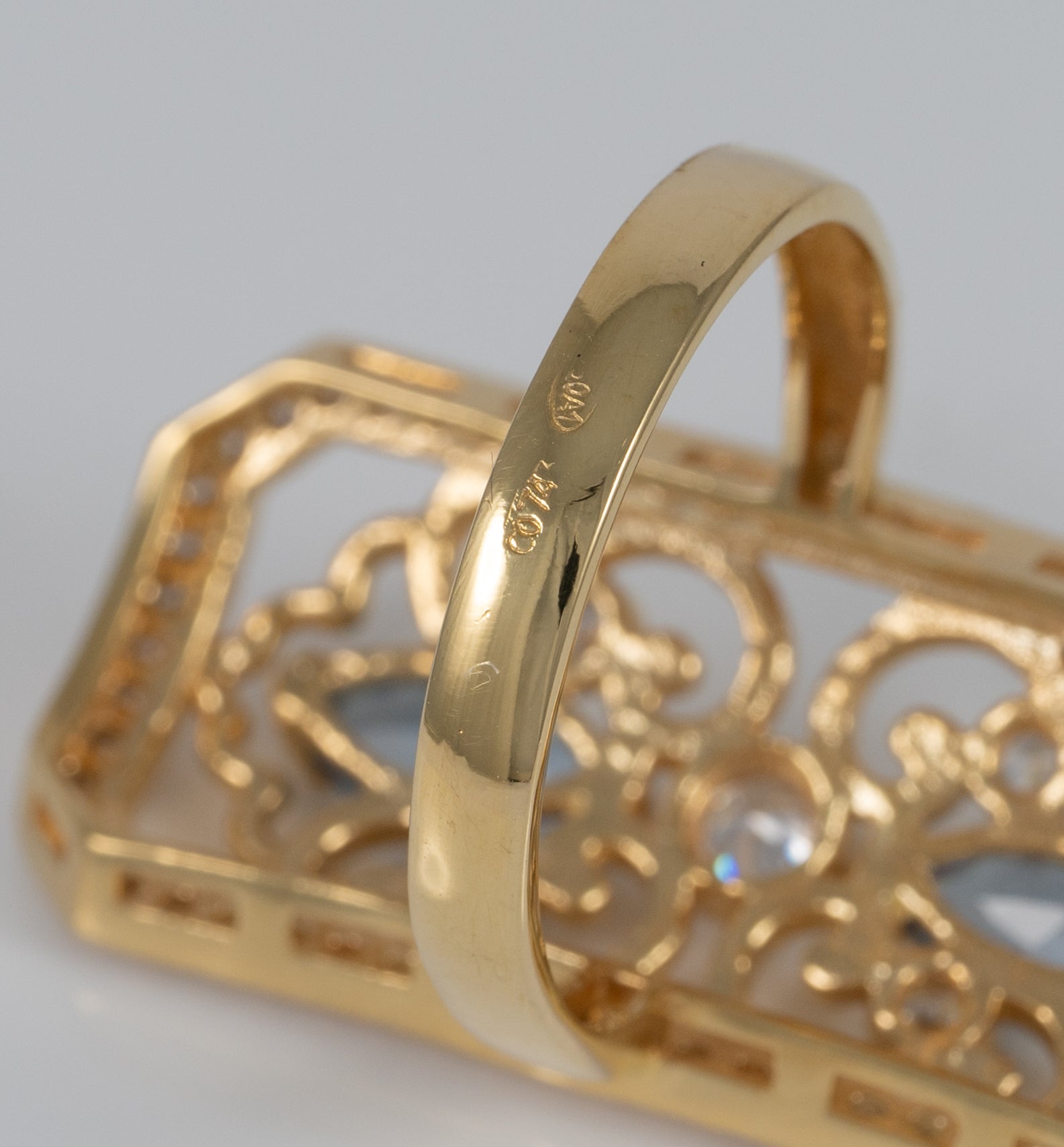 Anillo lanzadera de oro 18k 750