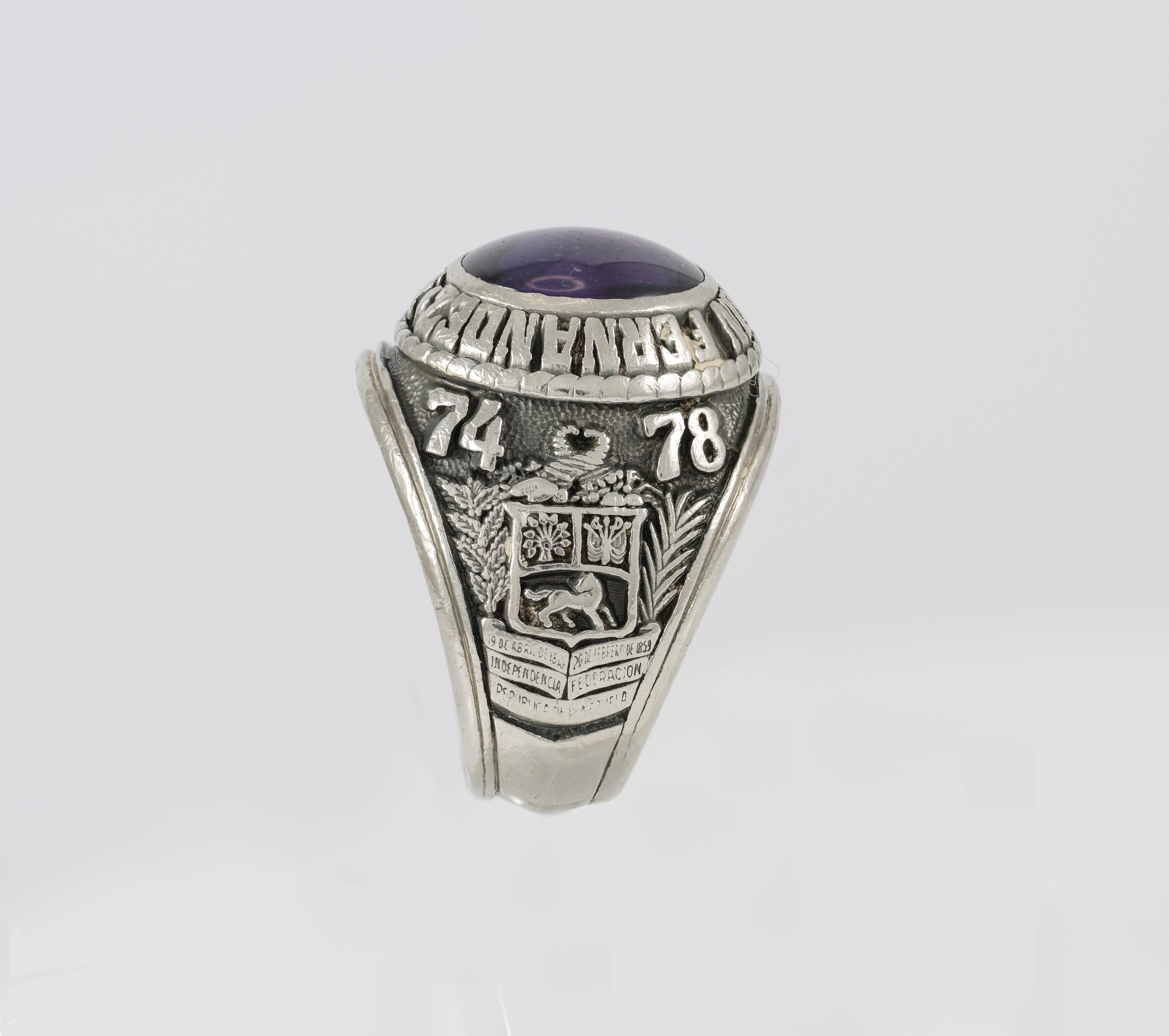 Anillo Josten's de graduación Universidad Química Industrial Venezuela 1974-1978