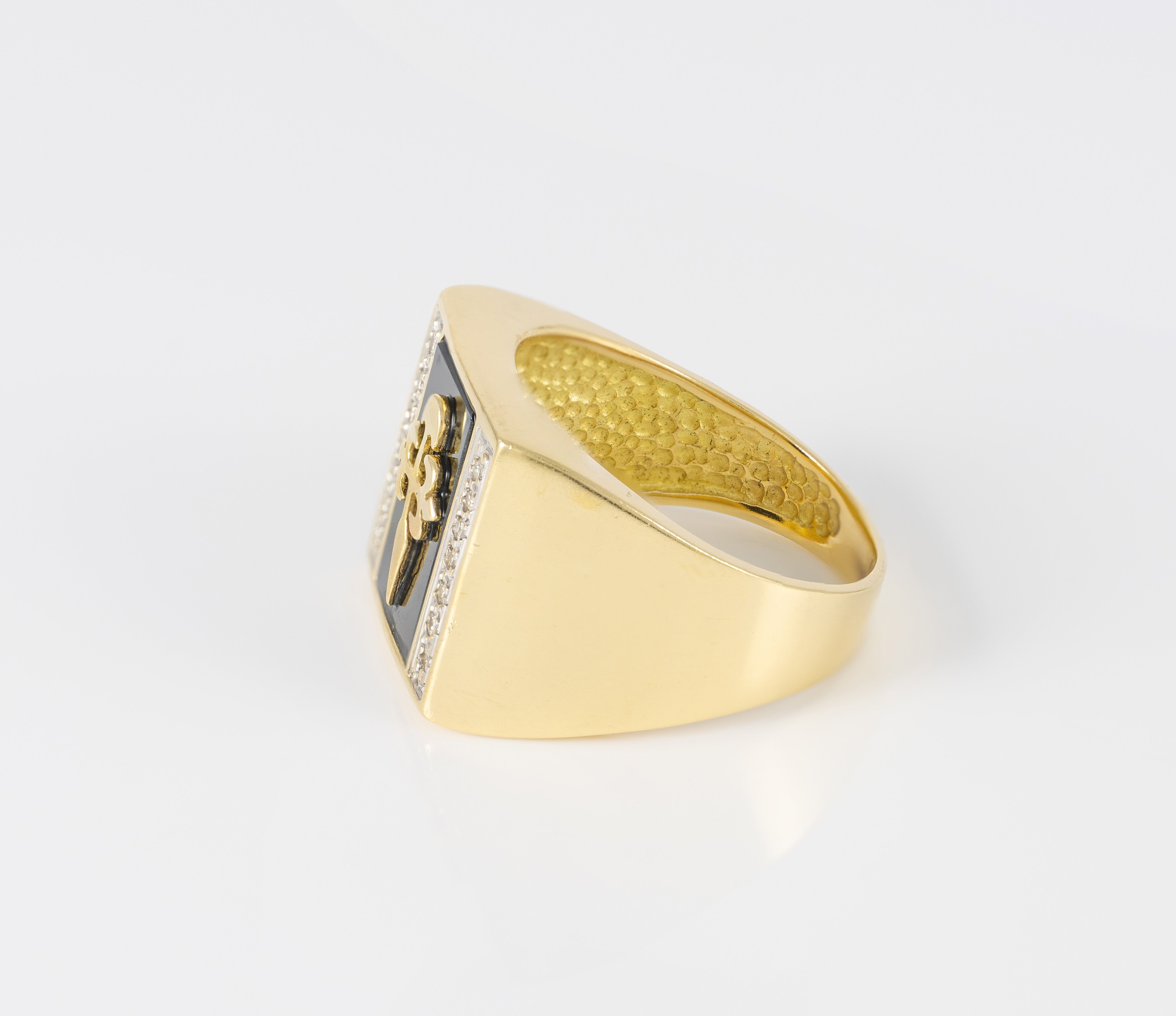 Anillo insignia Cruz de Santiago en oro amarillo 18k y brillantes