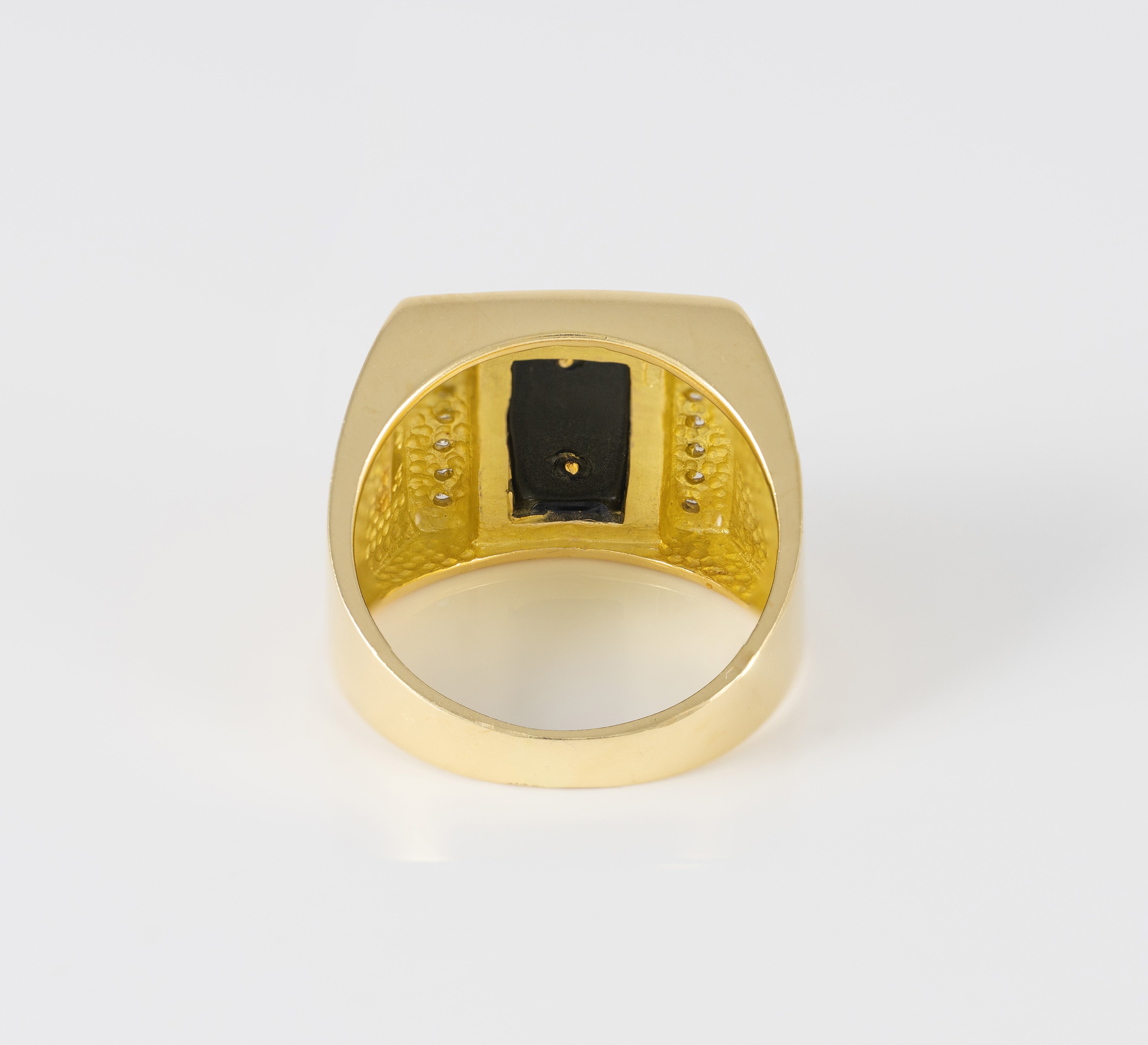 Anillo insignia Cruz de Santiago en oro amarillo 18k y brillantes