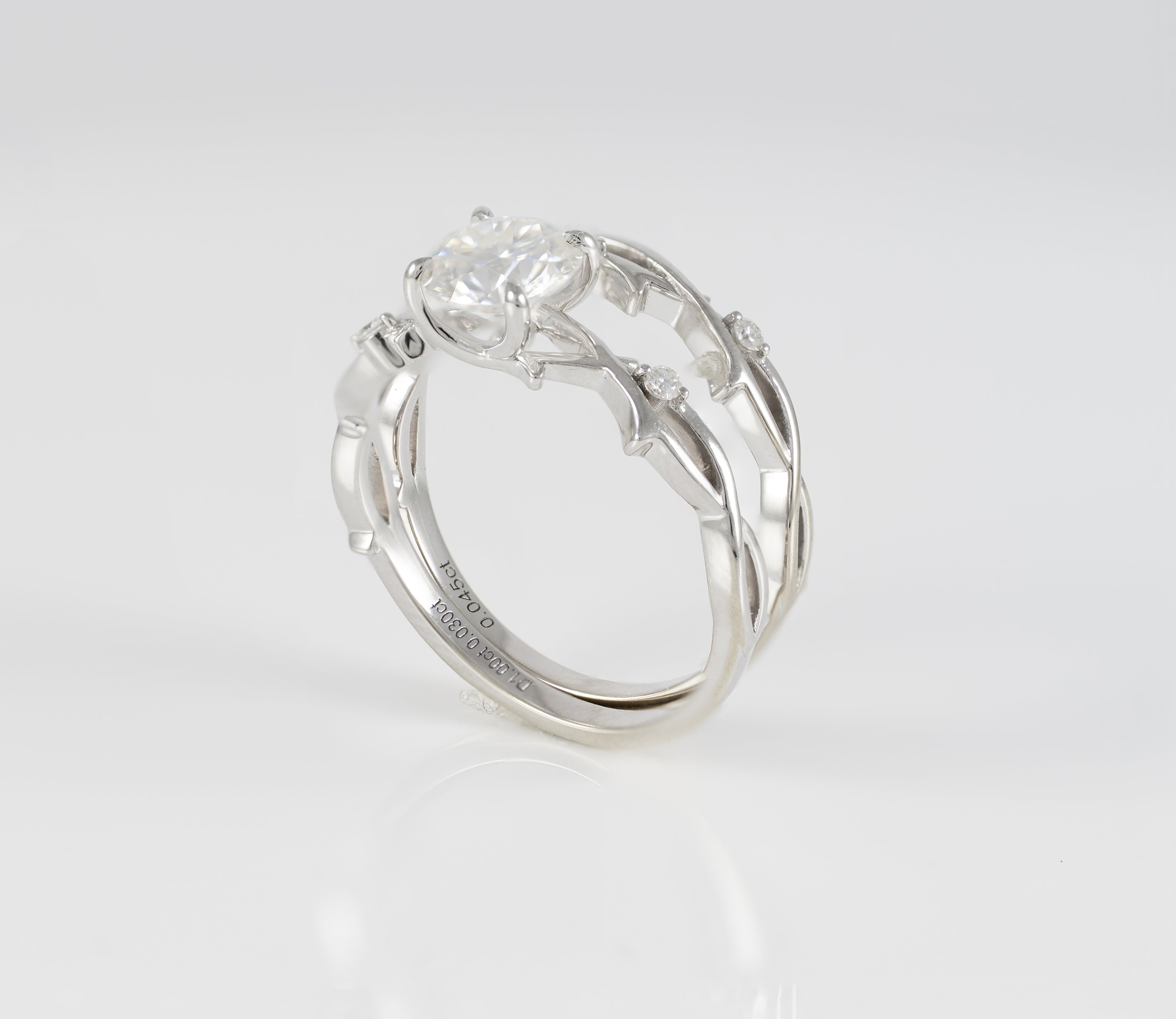 Conjunto de anillo de compromiso y alianza de boda en oro blanco 14k con moissanita 1 ct