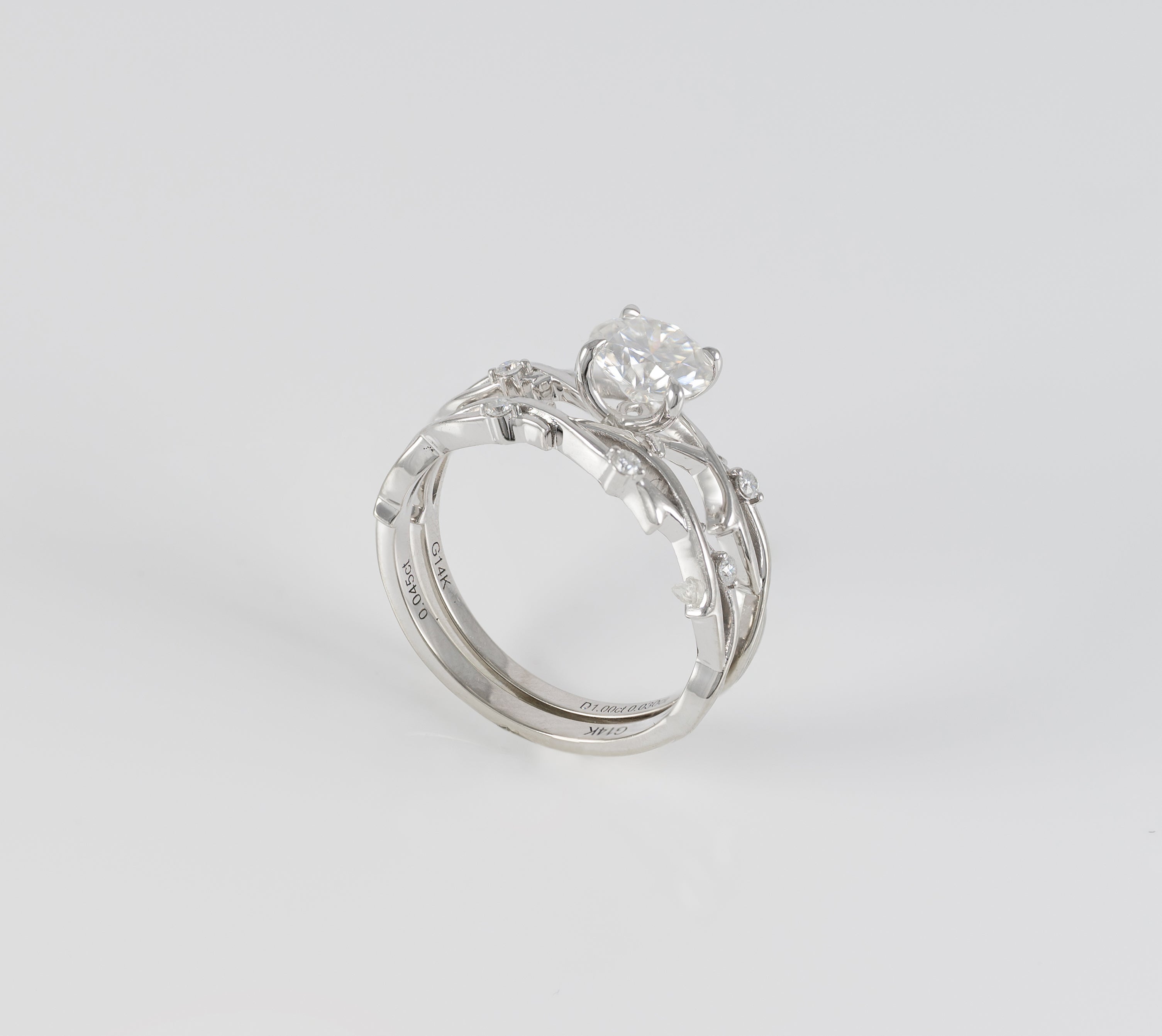 Conjunto de anillo de compromiso y alianza de boda en oro blanco 14k con moissanita 1 ct