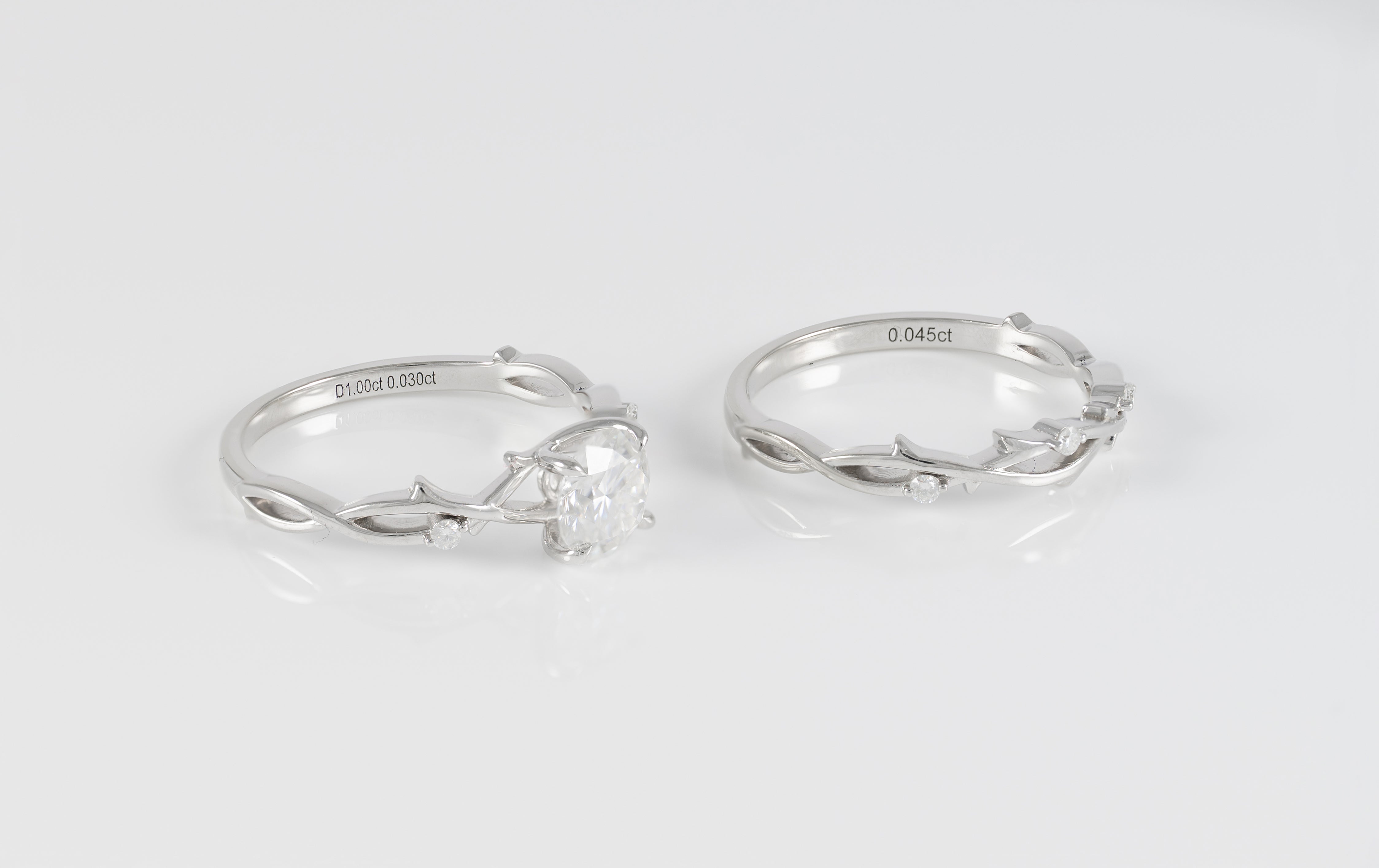 Conjunto de anillo de compromiso y alianza de boda en oro blanco 14k con moissanita 1 ct