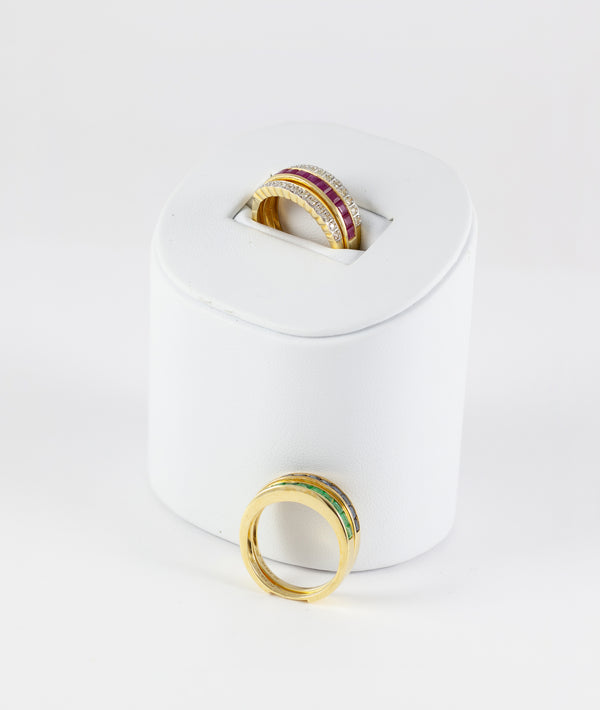 Anillo Infinity en oro amarillo 18k con diamantes zafiros rubíes y esmeraldas