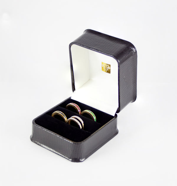 Anillo Infinity en oro amarillo 18k con diamantes zafiros rubíes y esmeraldas