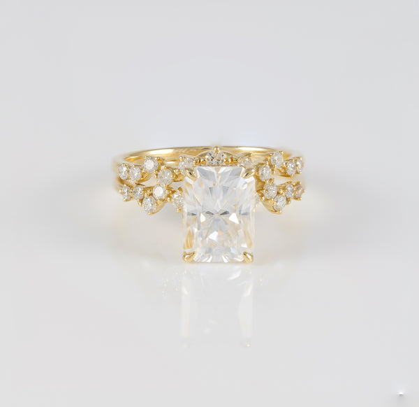 Conjunto de anillo de compromiso y alianza de boda en oro amarillo 14k con moissanita 3.5 ct