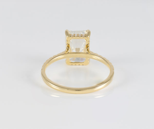 Anillo de compromiso halo oculto oro amarillo 14k con moissanita 3 ct