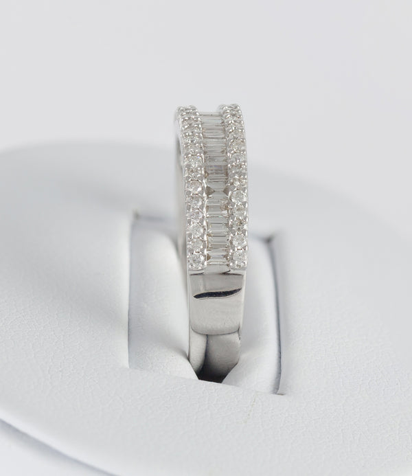 Anillo en oro blanco 18k con brillantes 1 ct