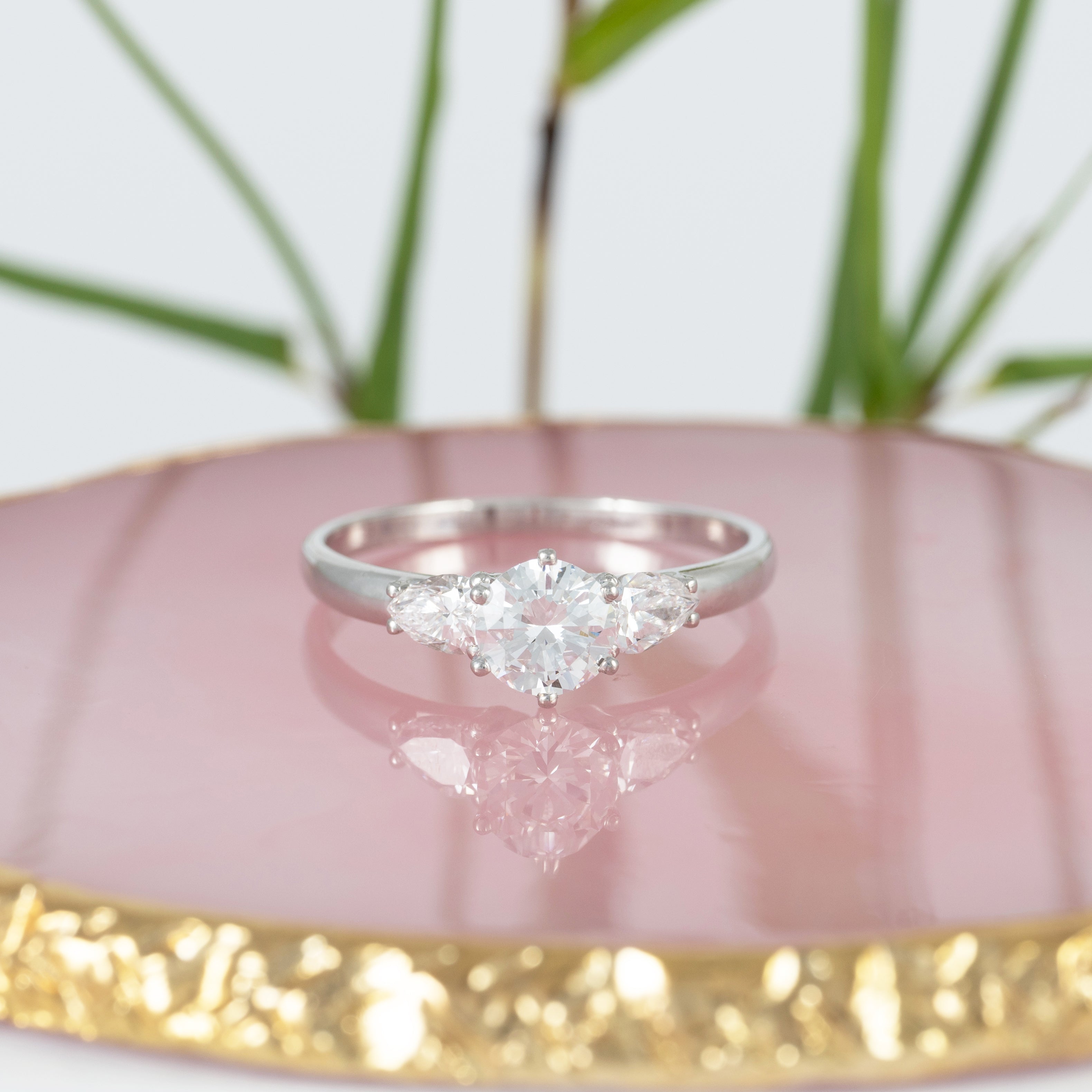 Anillo en oro blanco 18k con diamantes 1.77 ct