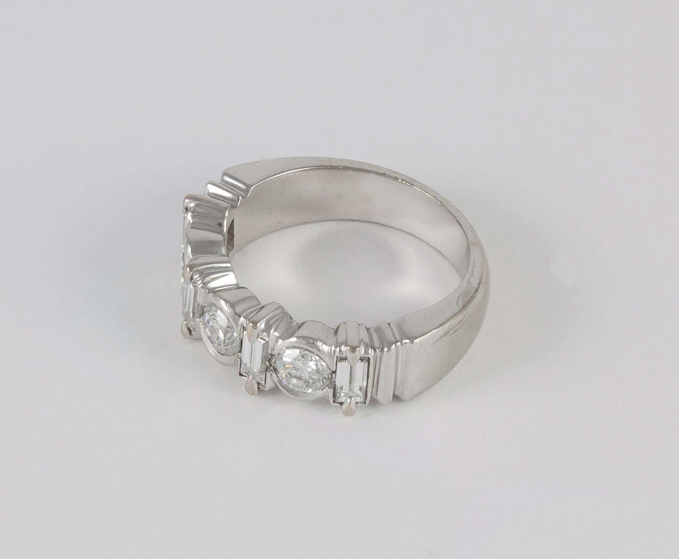 Anillo en oro blanco 18k y brillantes 1.05 ct