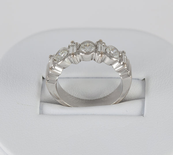 Anillo en oro blanco 18k y brillantes 1.05 ct