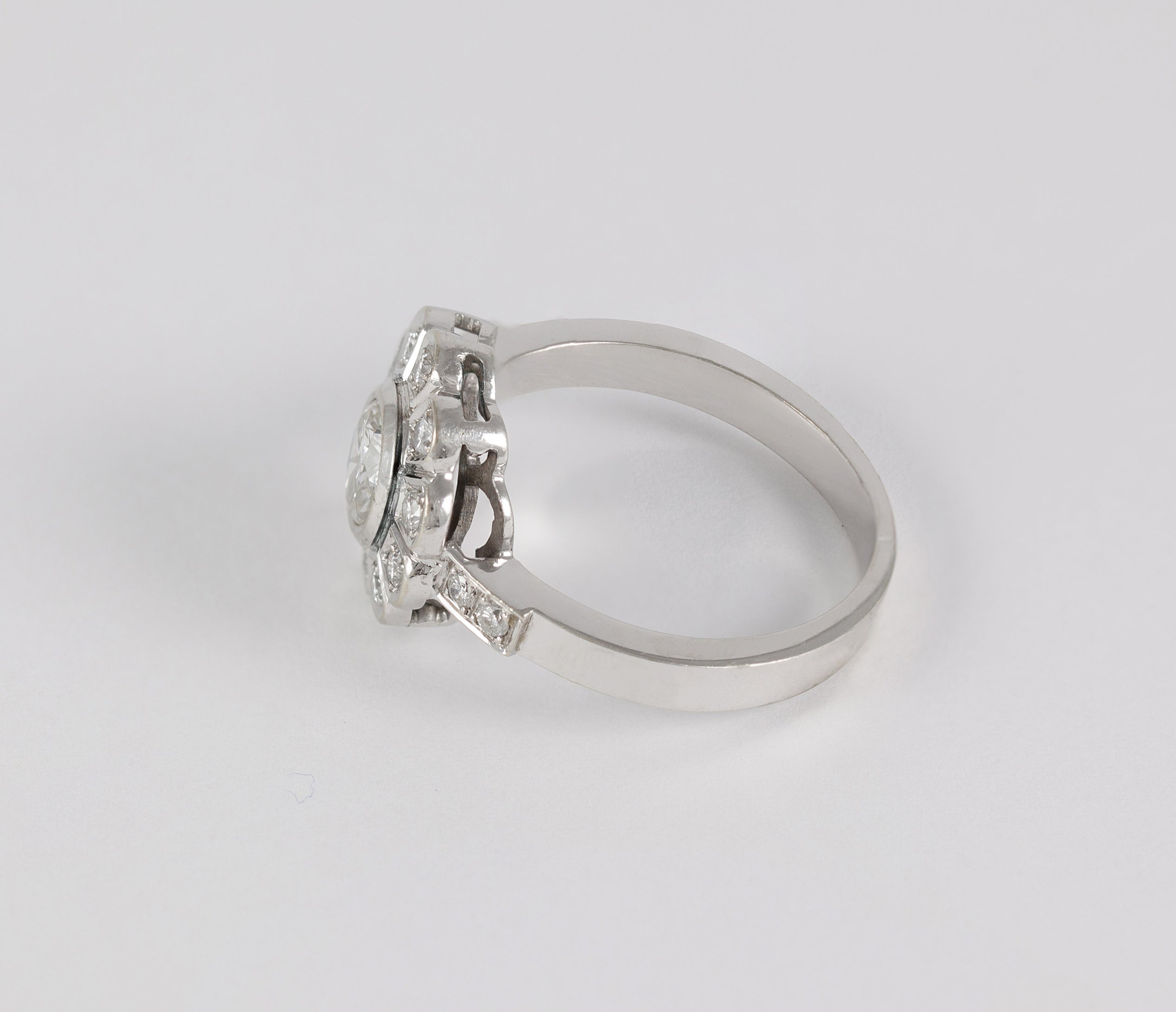 Anillo en oro blanco 18k con brillantes 1.20 ct