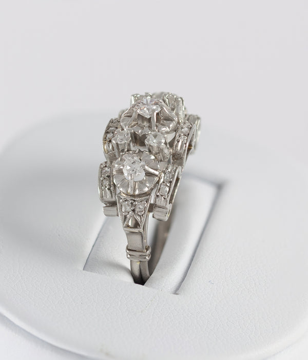 Anillo en oro blanco 18k y brillantes
