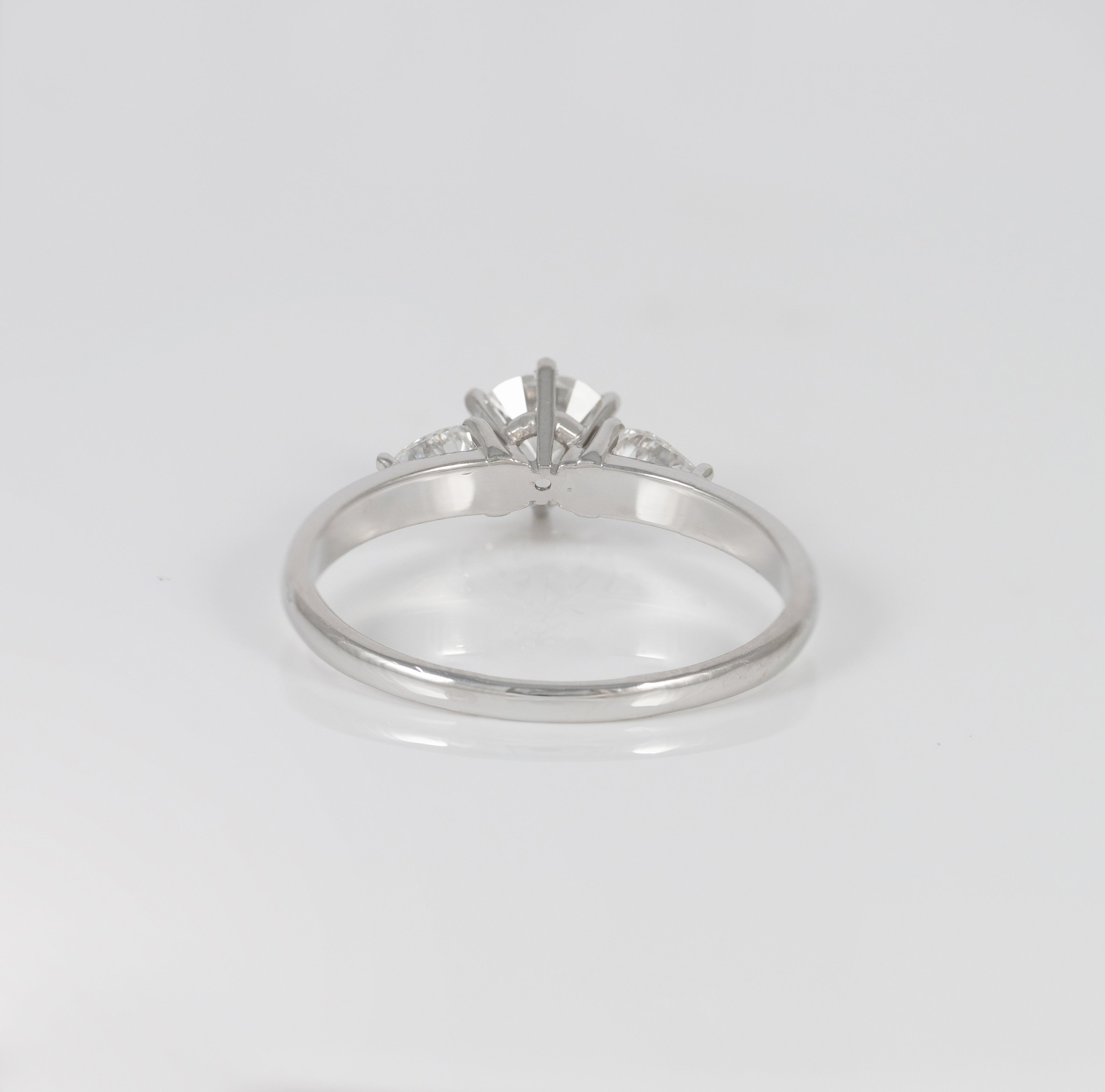 Anillo en oro blanco 18k con diamantes 1.77 ct