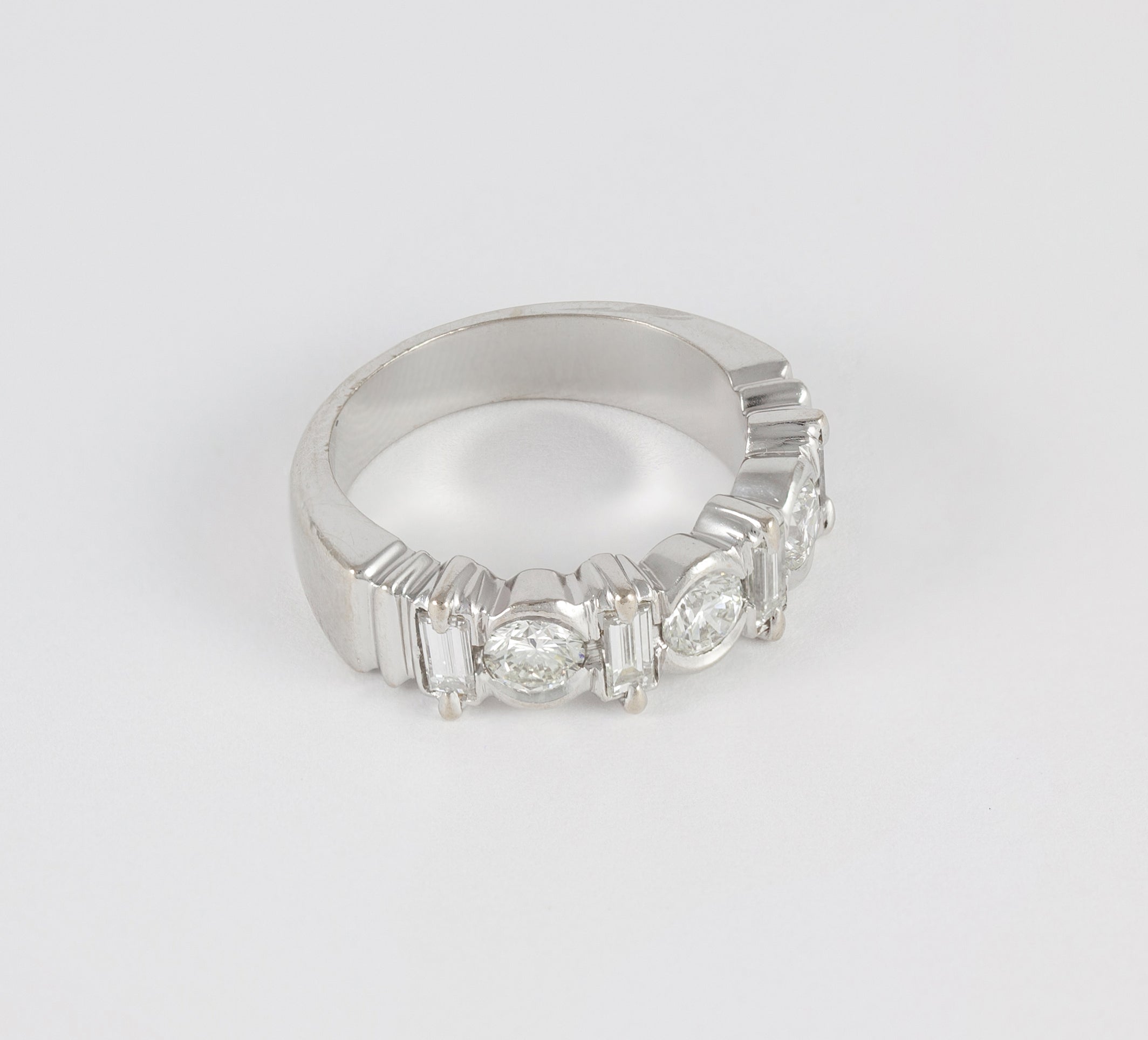 Anillo en oro blanco 18k y brillantes 1.05 ct