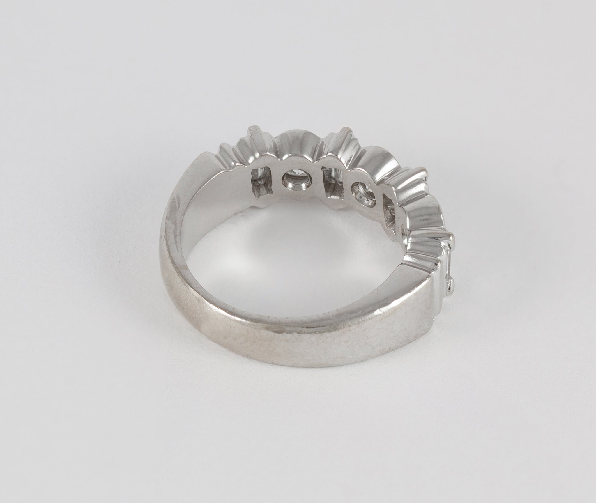 Anillo en oro blanco 18k y brillantes 1.05 ct