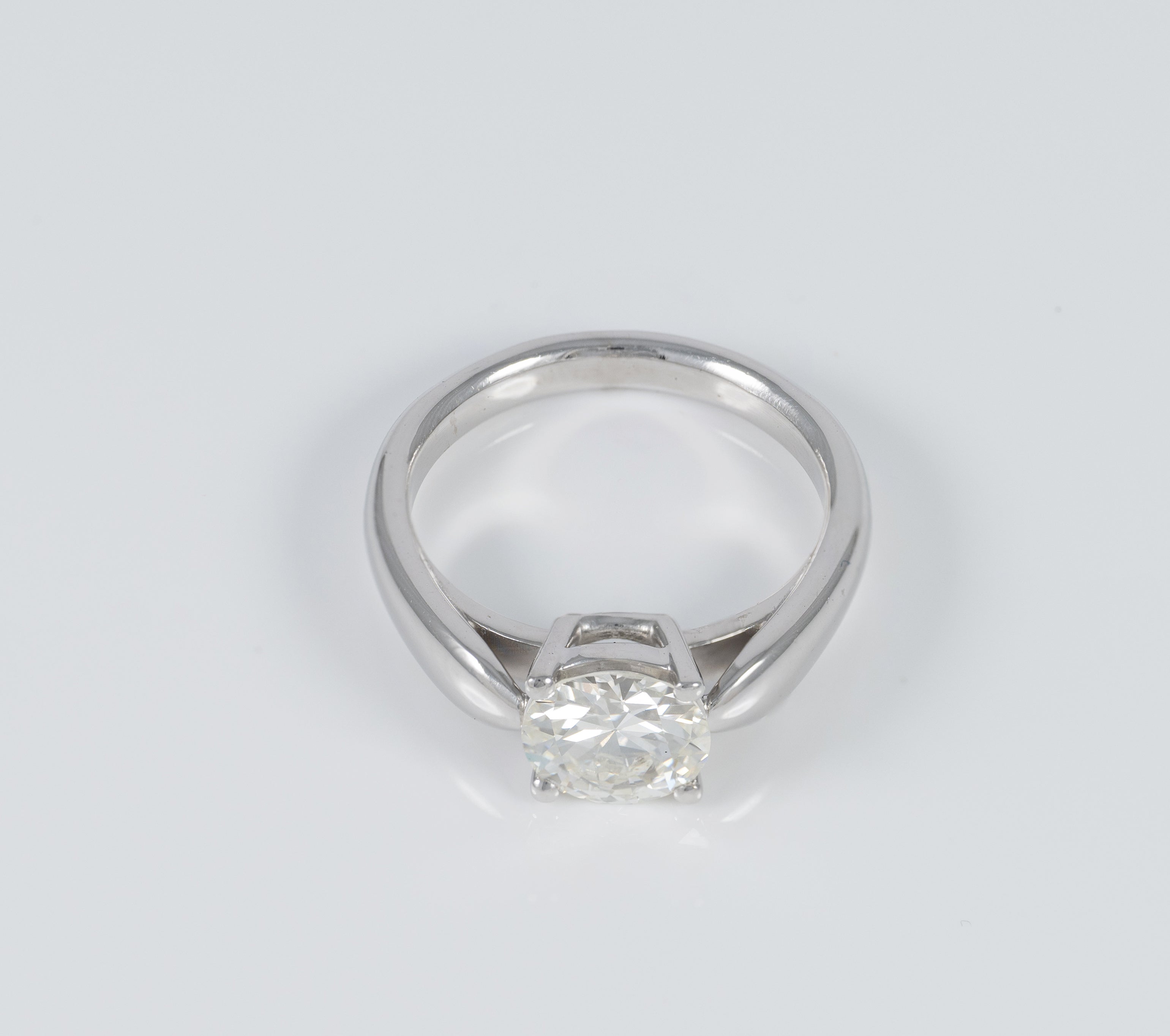 Anillo en oro blanco 18k con diamante 1.40 ct