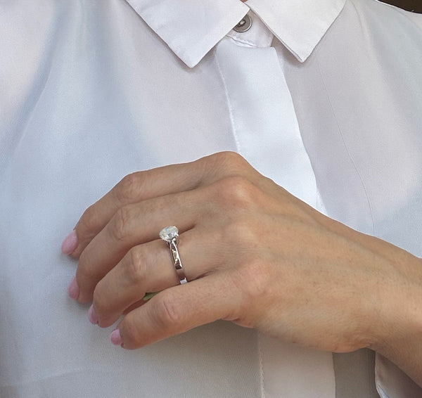 Anillo en oro blanco 18k con diamante 1.26 ct