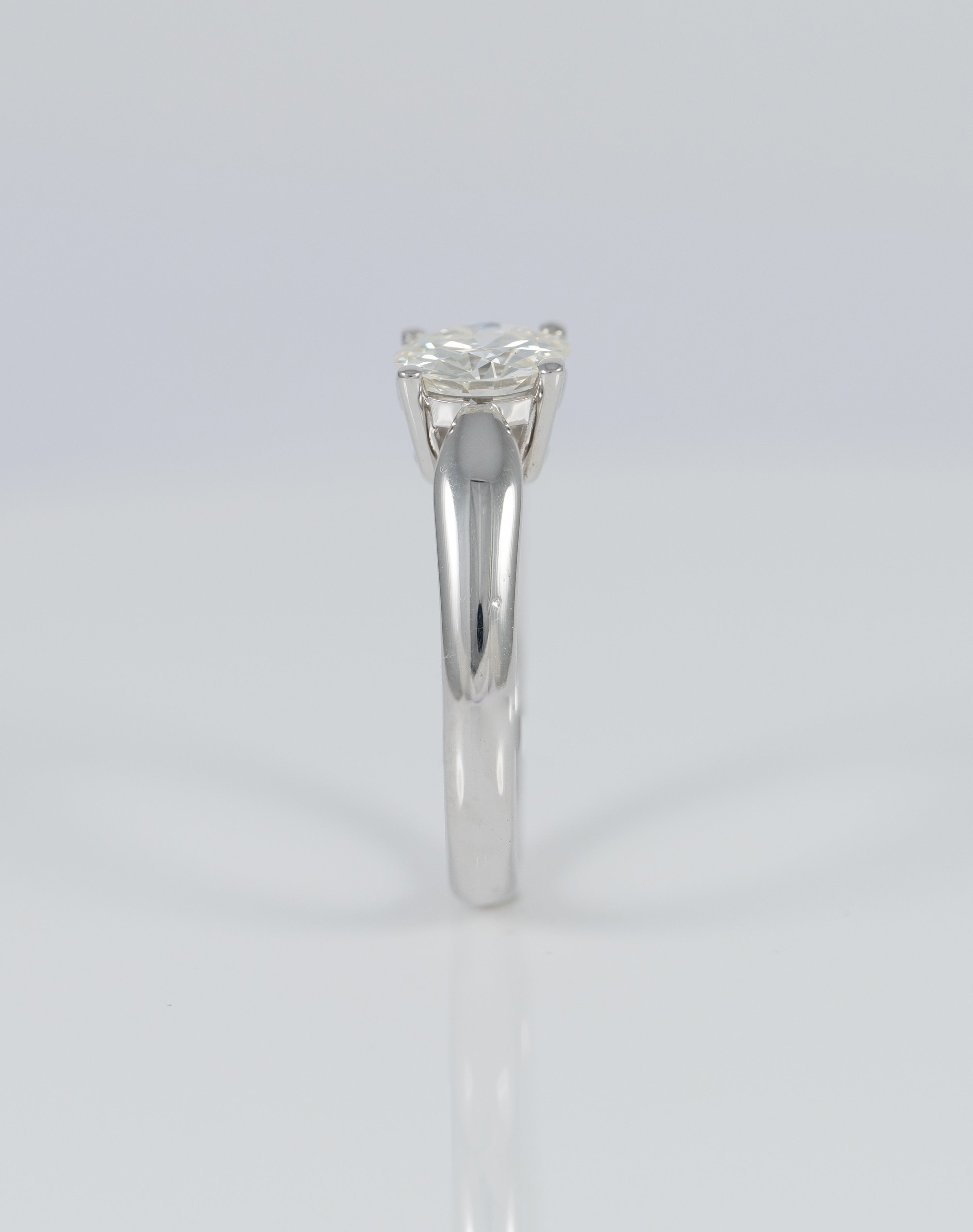Anillo en oro blanco 18k con diamante 1.40 ct