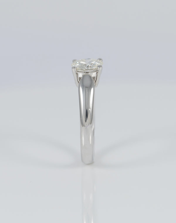 Anillo en oro blanco 18k con diamante 1.40 ct