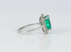 Anillo en oro blanco 18k con esmeralda 3.96 ct y diamantes