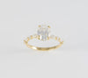 Anillo de compromiso halo oculto oro amarillo 14k con moissanita 2.5 ct