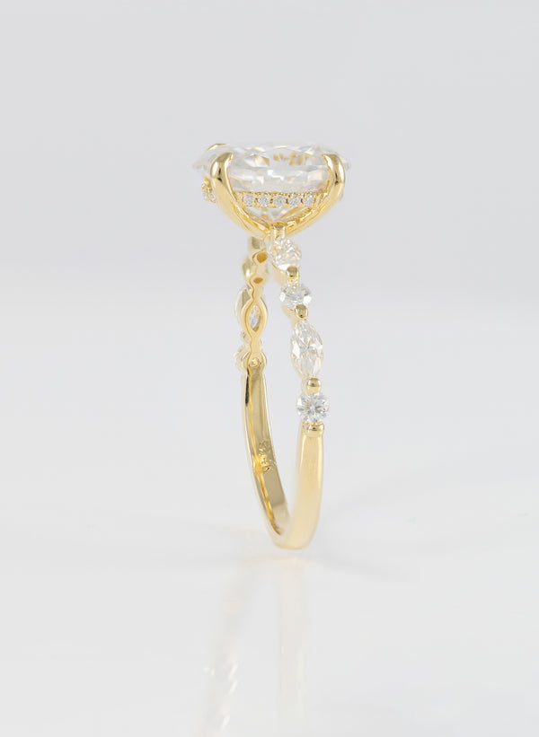 Anillo de compromiso halo oculto oro amarillo 14k con moissanita 2.5 ct