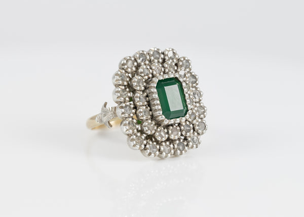 Anillo antiguo en oro amarillo 18k y plata con zafiros blancos