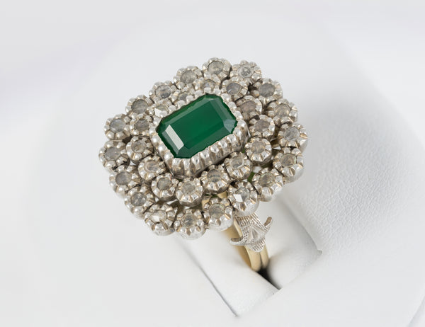 Anillo antiguo en oro amarillo 18k y plata con zafiros blancos