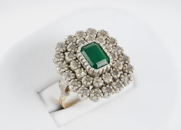 Anillo antiguo en oro amarillo 18k y plata con zafiros blancos