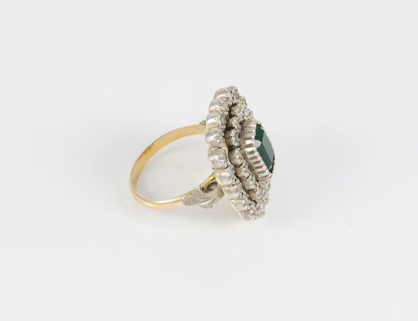 Anillo antiguo en oro amarillo 18k y plata con zafiros blancos