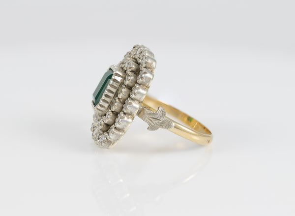 Anillo antiguo en oro amarillo 18k y plata con zafiros blancos