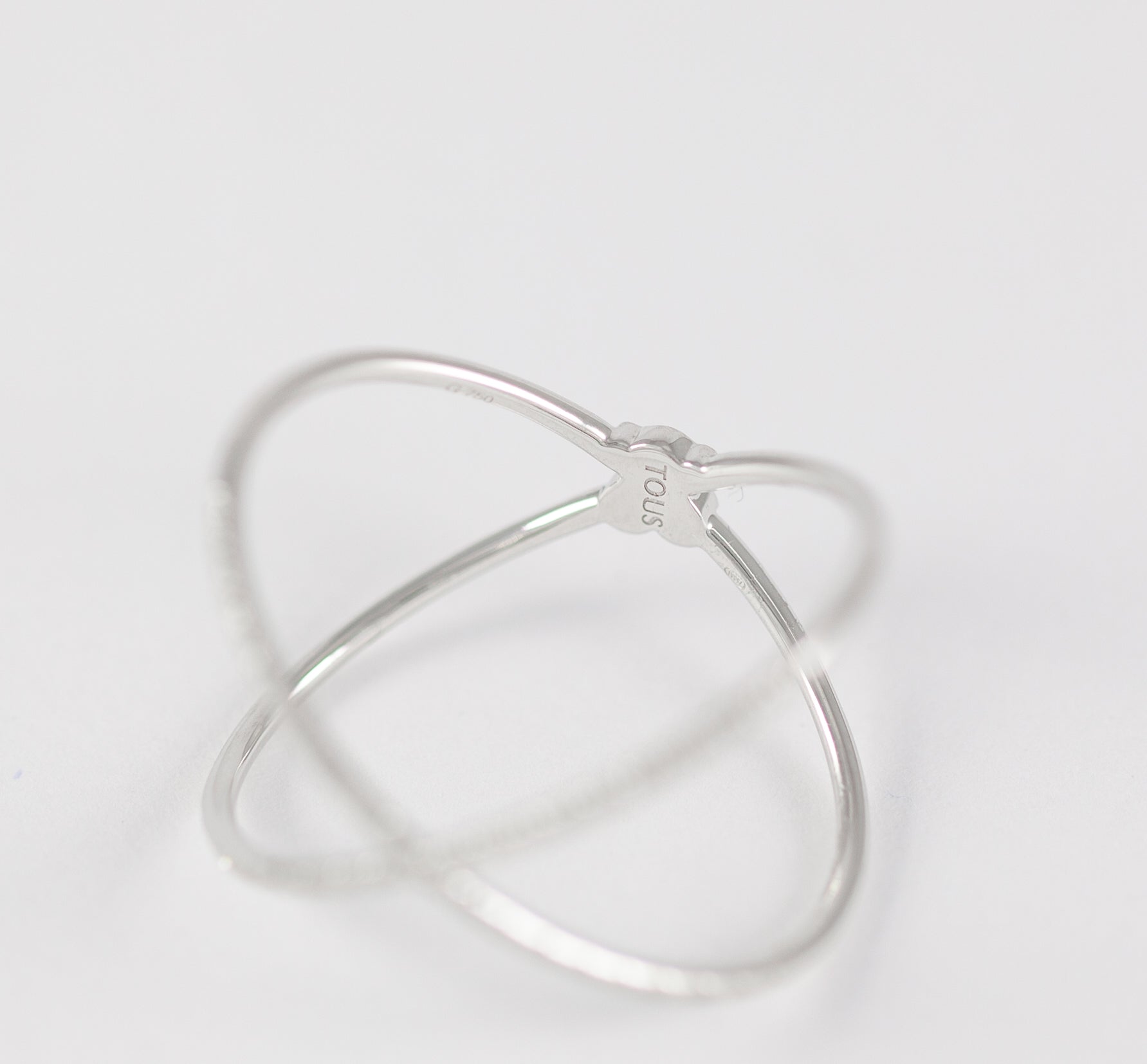 Anillo Tous Diamonds en oro blanco 18k con diamantes