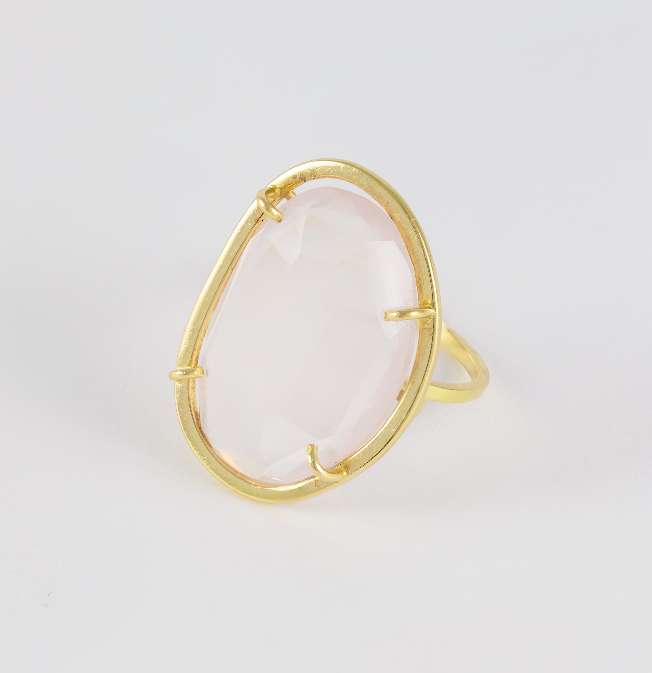 Anillo Tous Dinah en oro amarillo de 18k y ópalo rosa