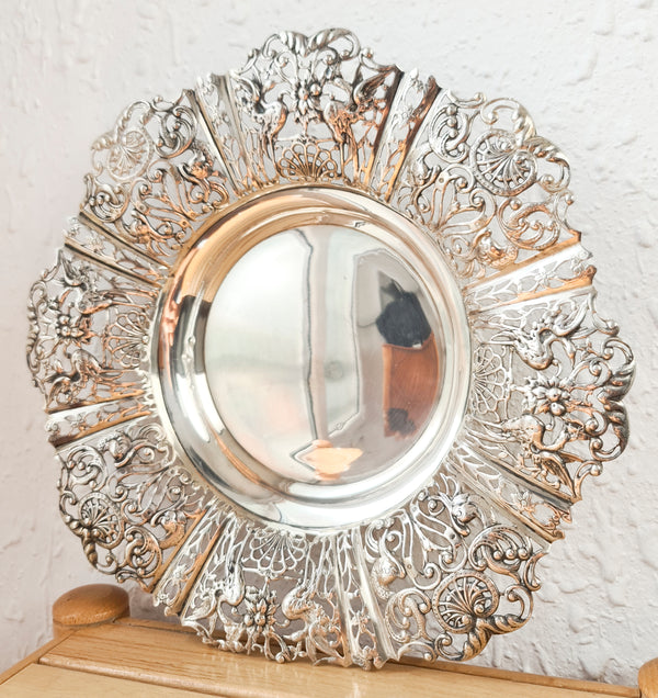 Panera de plata punzonada