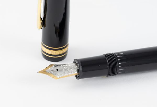Montblanc Meisterstück Fountain Pen 585 14k Gold Nib
