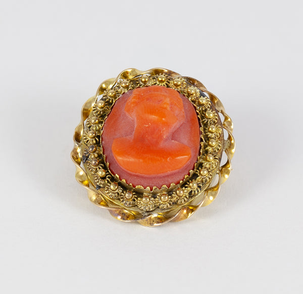 Broche antiguo en oro amarillo 14k y coral rojo