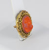 Broche antiguo en oro amarillo 14k y coral rojo
