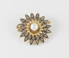 Broche antiguo en oro amarillo 18k y plata con perla y zafiros blancos